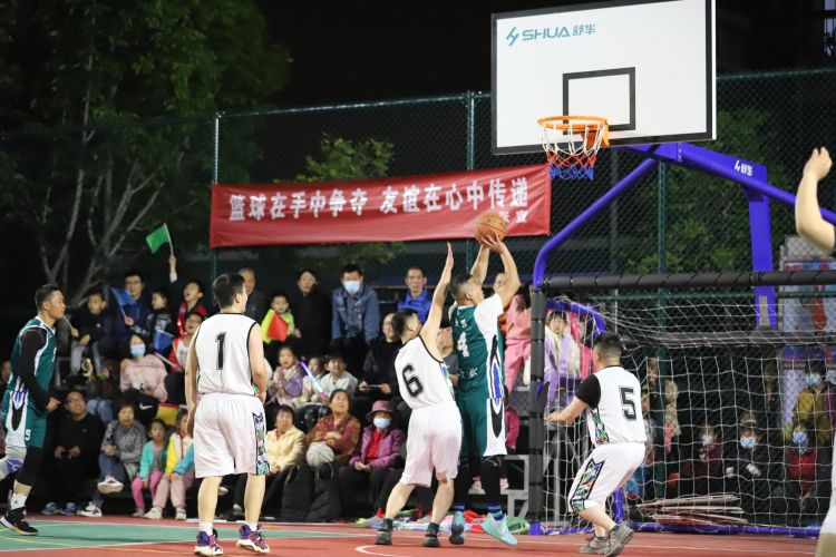 与巴塞罗